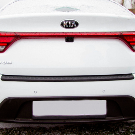 Защитная накладка на задний бампер KIA Rio (2017-н.в., седан) купить недорого с доставкой в Люберцы
